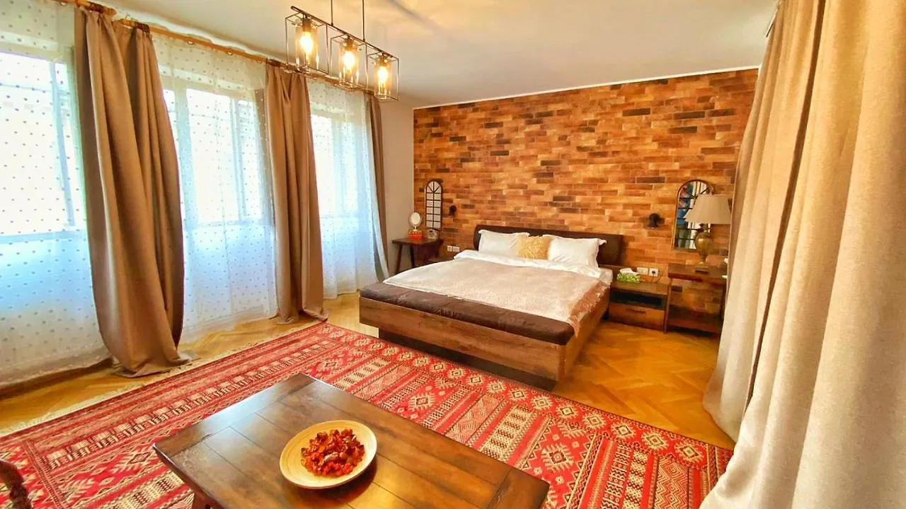 City Center Bed And Beyond Bucharest Romania