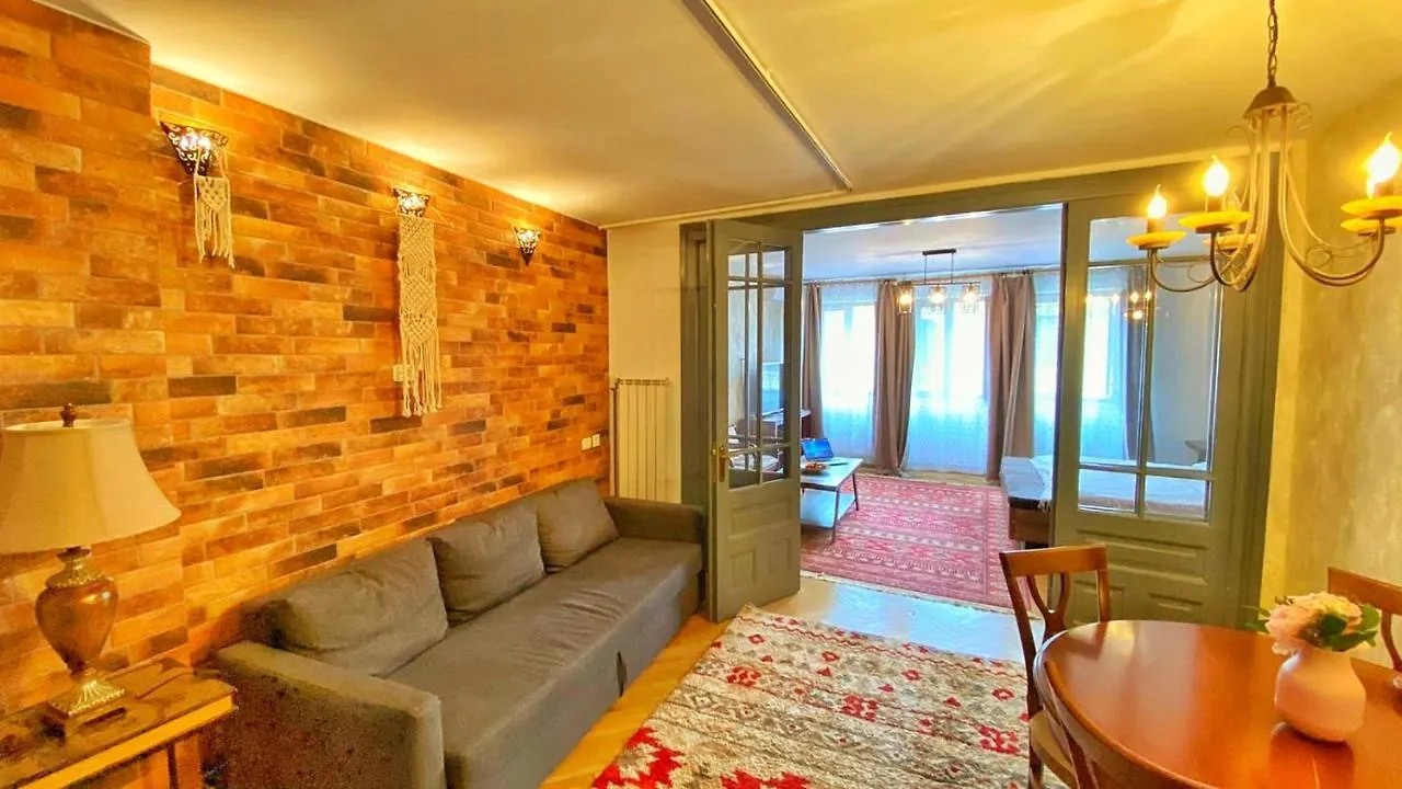 City Center Bed And Beyond Bucharest Apartment