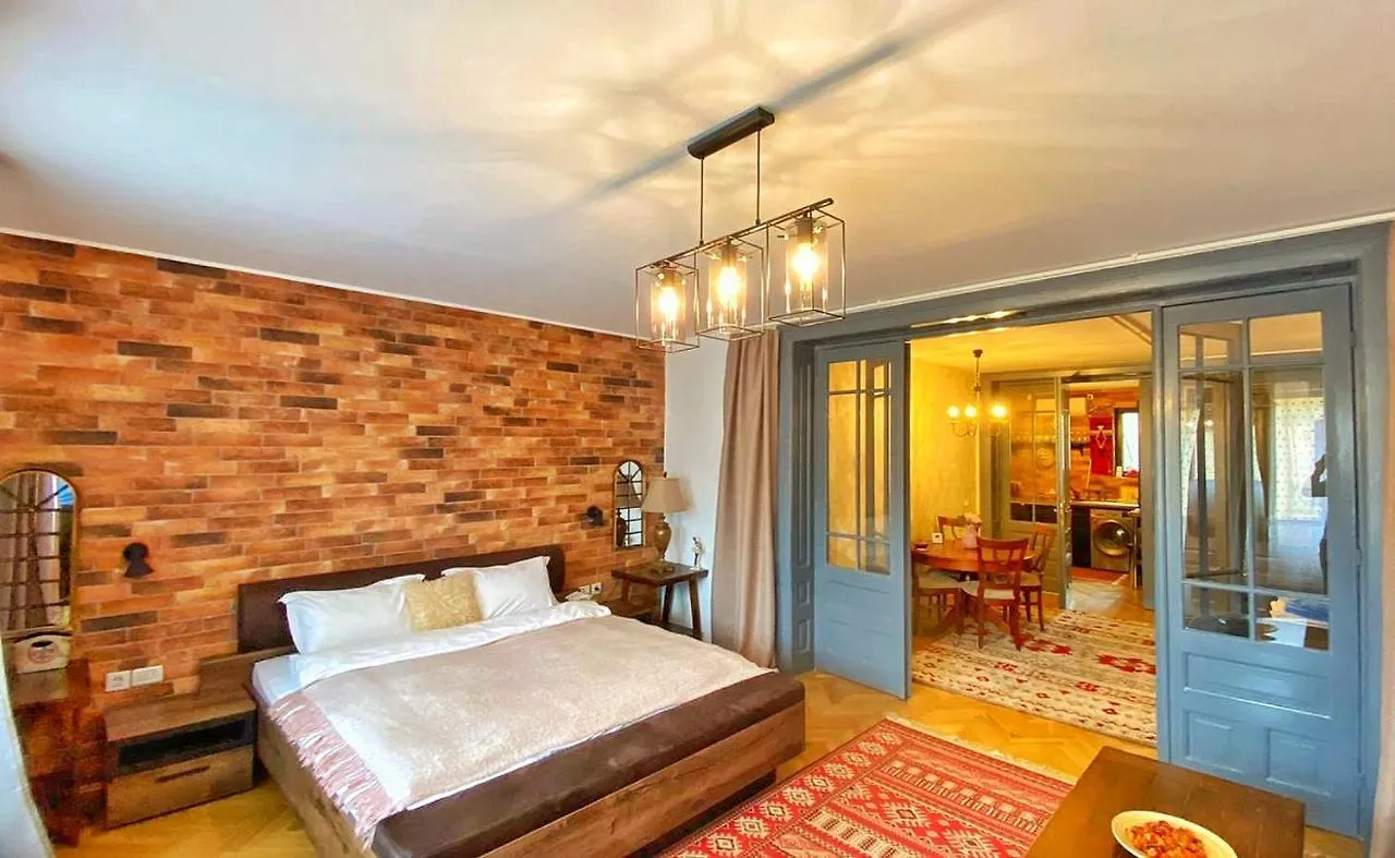 City Center Bed And Beyond Bucharest Apartment
