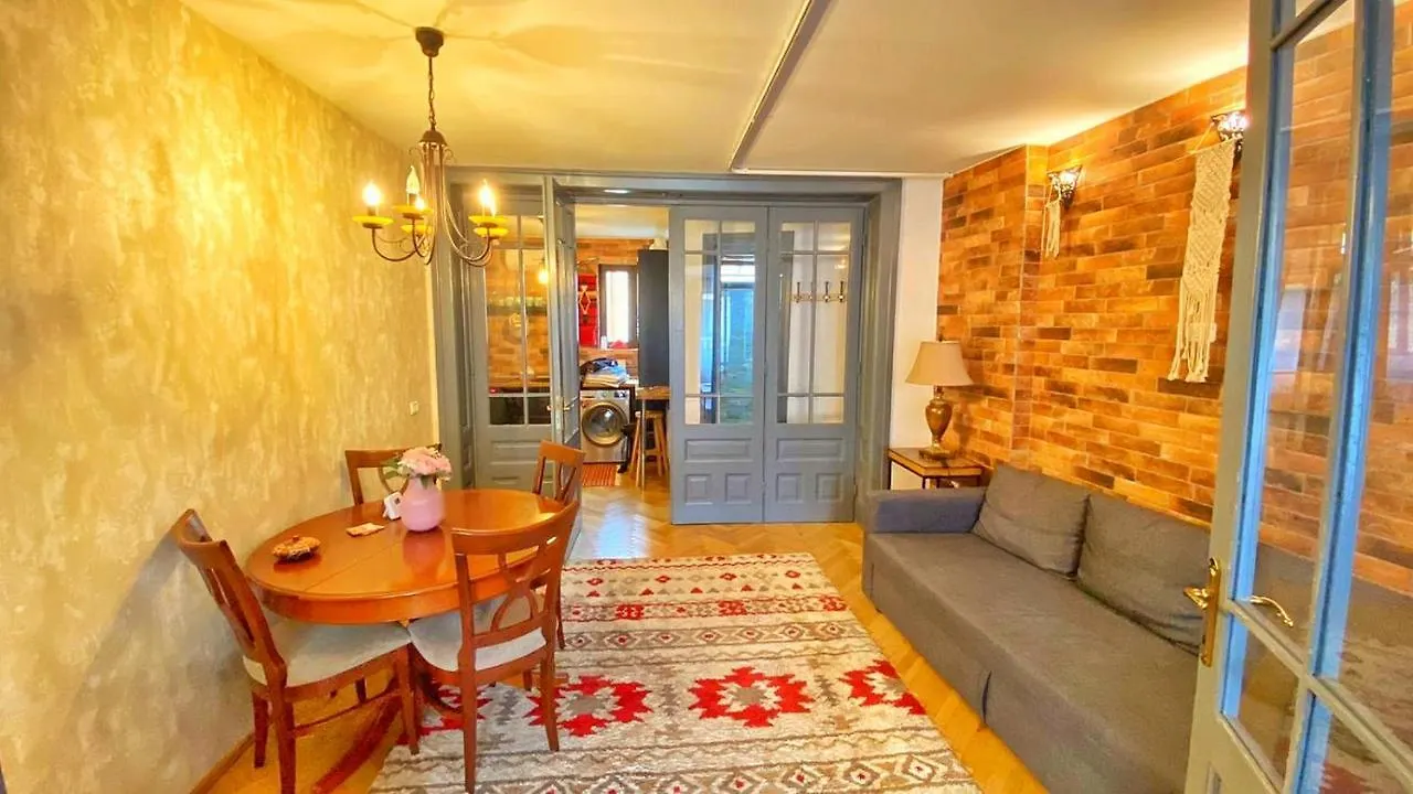 Appartamento City Center Bed And Beyond Bucarest